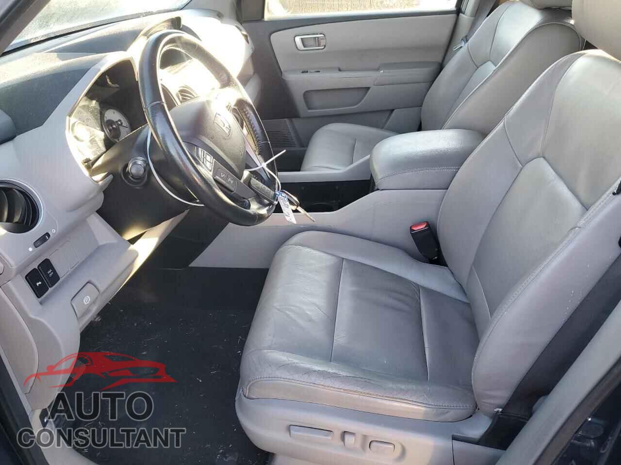 HONDA PILOT 2010 - 5FNYF4H94AB013770