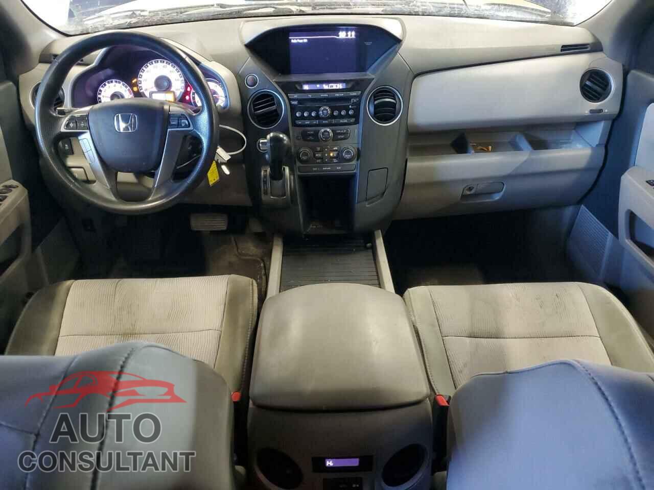 HONDA PILOT 2013 - 5FNYF4H40DB068984