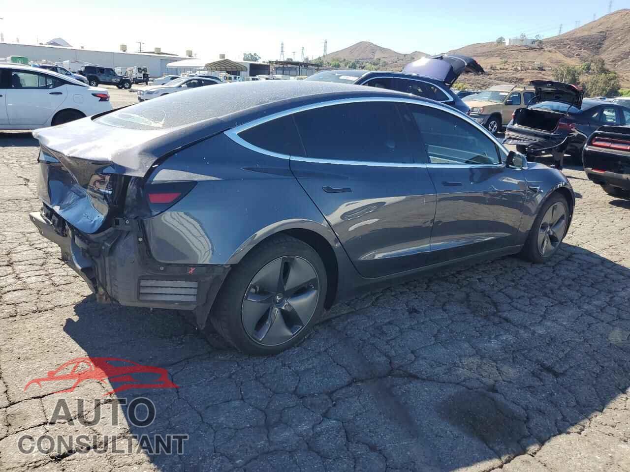 TESLA MODEL 3 2018 - 5YJ3E1EB4JF145611