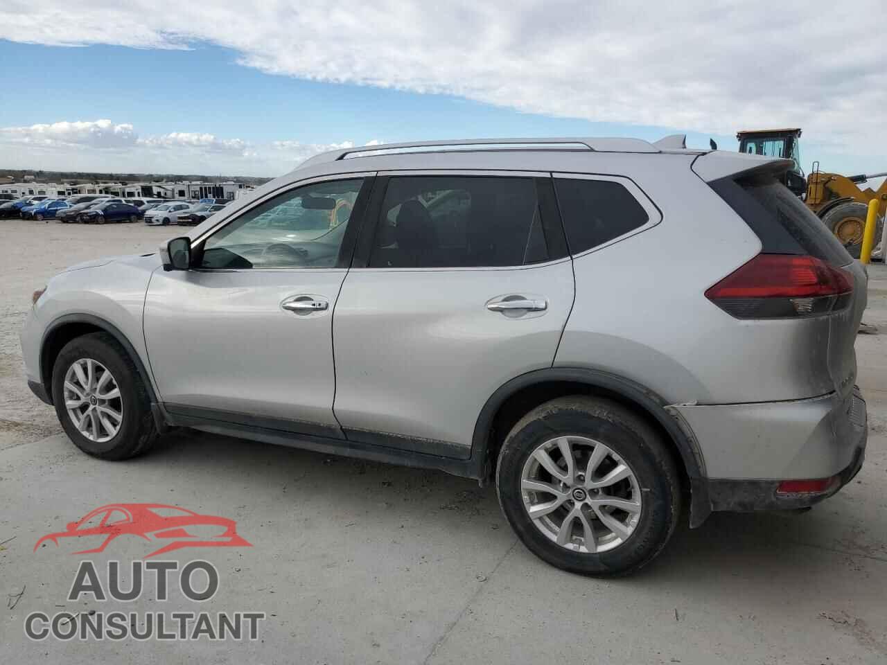 NISSAN ROGUE 2018 - KNMAT2MV2JP539600