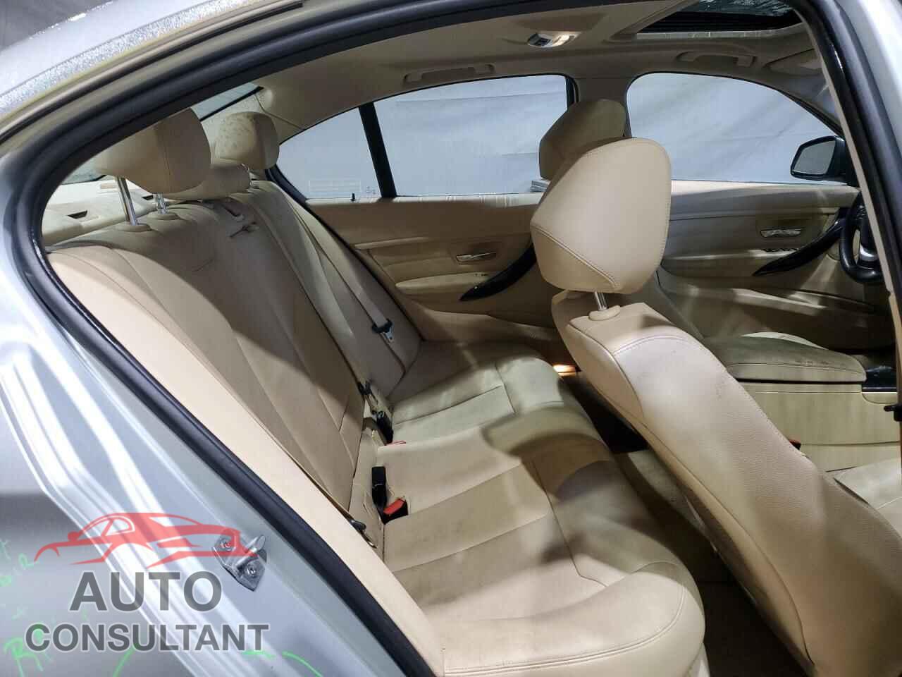 BMW 3 SERIES 2015 - WBA3B3G56FNR86623