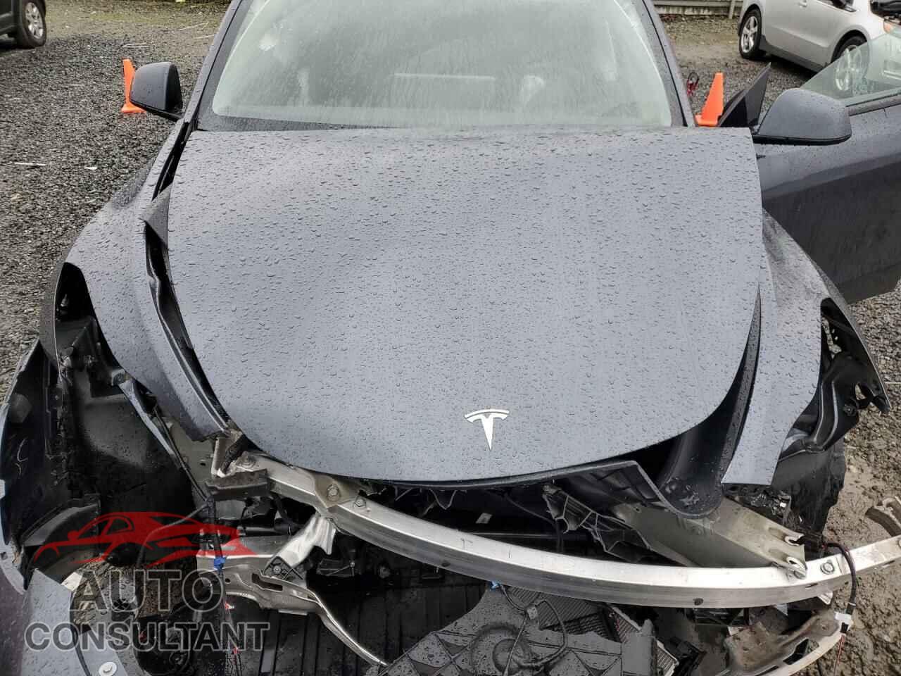 TESLA MODEL Y 2023 - 7SAYGDEE0PF962033