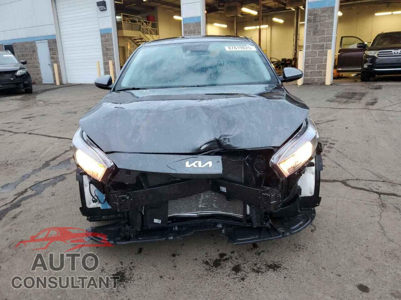KIA FORTE 2023 - 3KPF24AD0PE678116