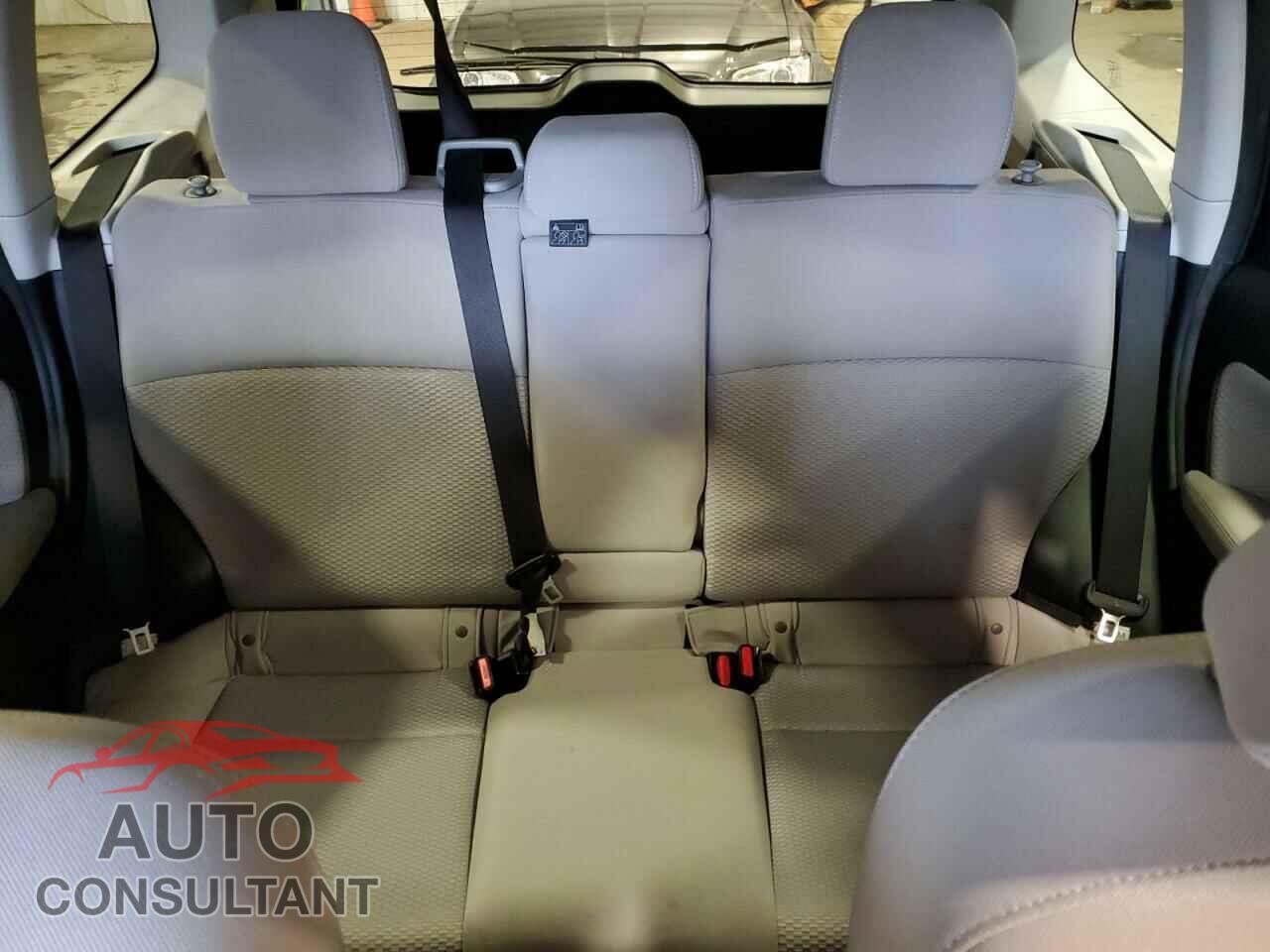 SUBARU FORESTER 2017 - JF2SJAEC8HH572267