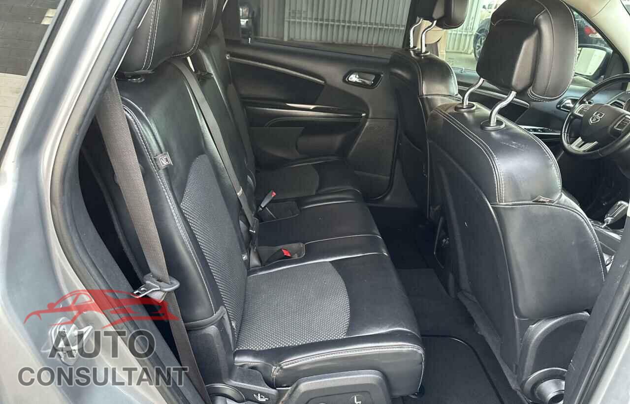 DODGE JOURNEY 2015 - 3C4PDCGG2FT565577