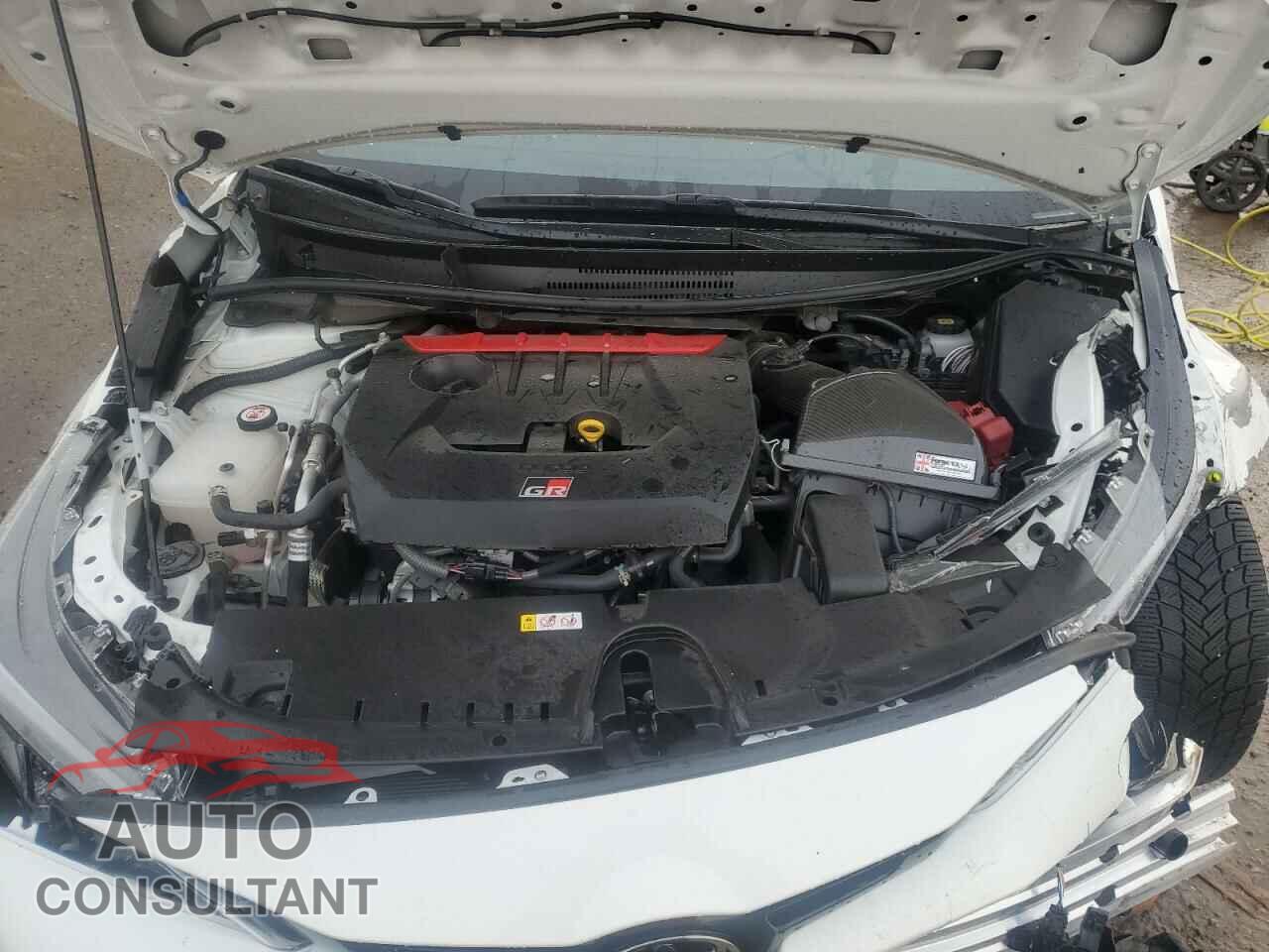 TOYOTA GR COROLLA 2024 - JTNABAAE2RA012829