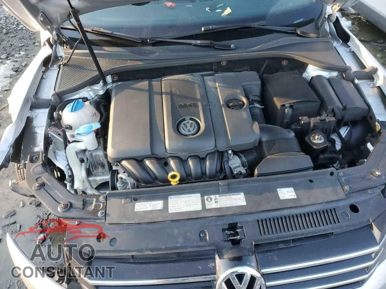 VOLKSWAGEN PASSAT 2014 - 1VWBP7A35EC009611