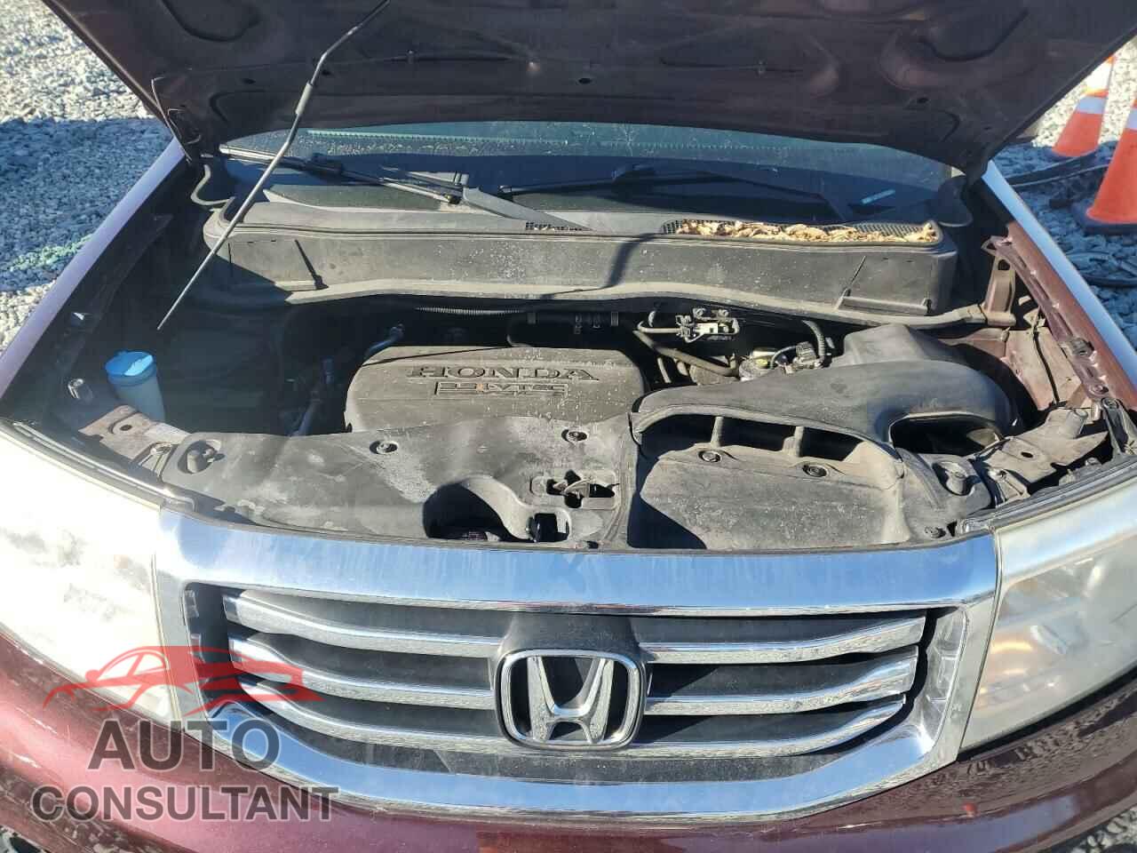 HONDA PILOT 2013 - 5FNYF4H50DB042930
