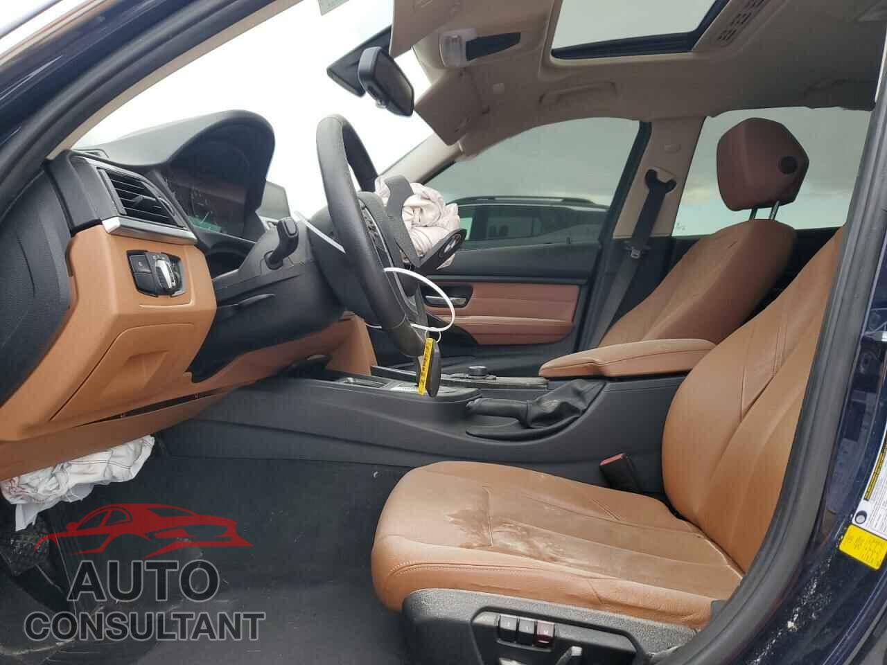 BMW 3 SERIES 2012 - WBA3A5C57CF341019
