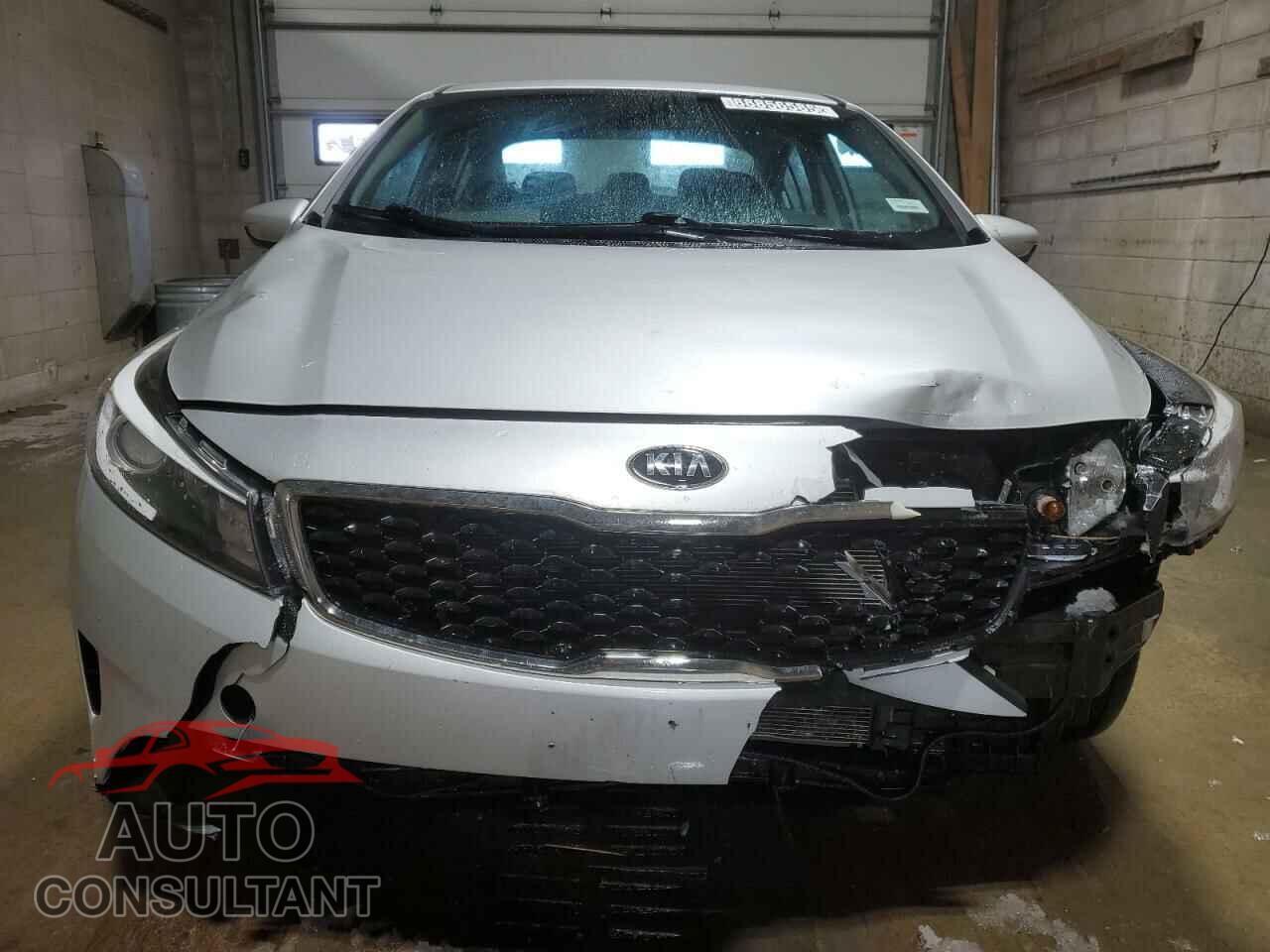 KIA FORTE 2017 - 3KPFK4A74HE018155