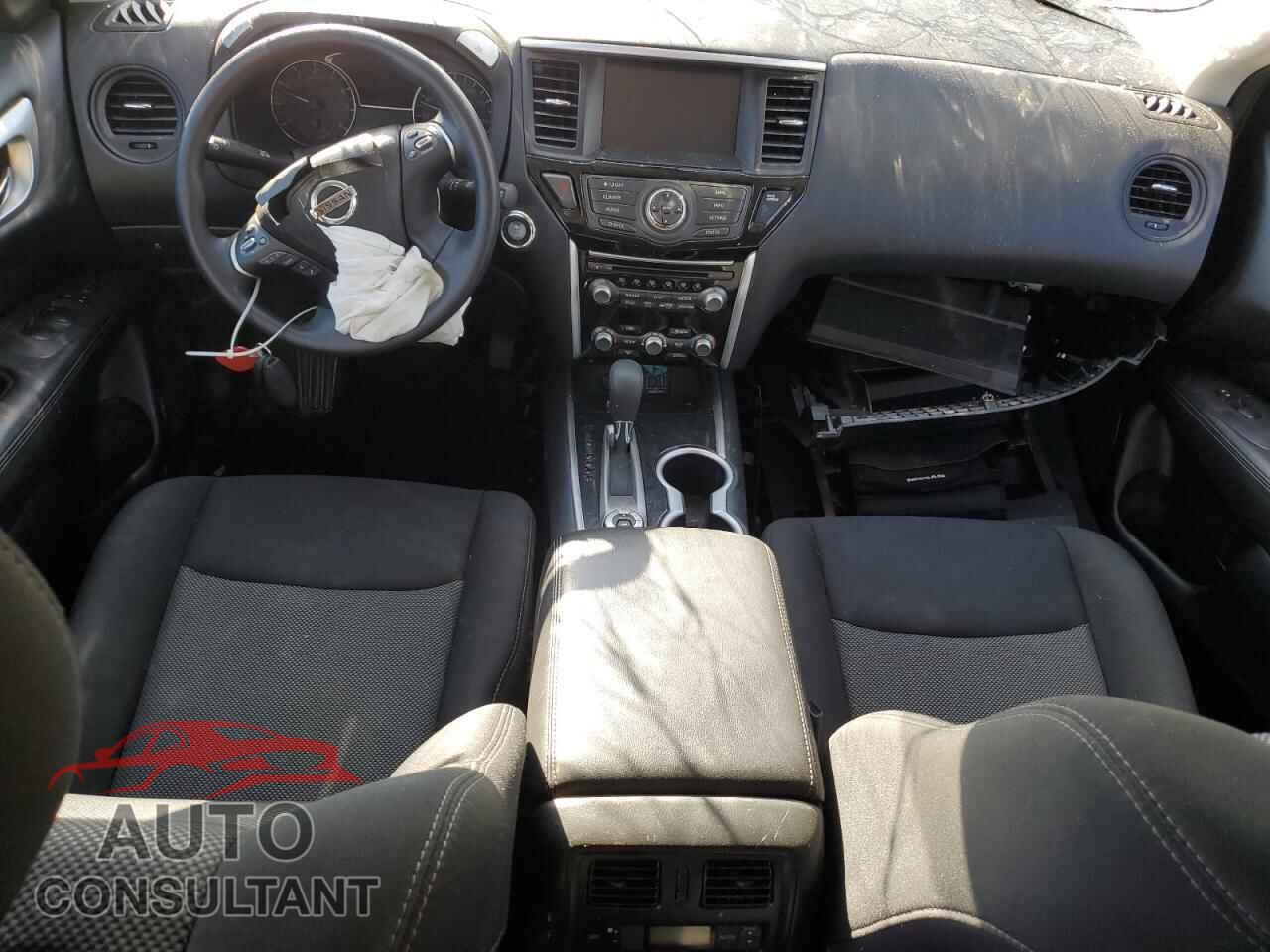 NISSAN PATHFINDER 2019 - 5N1DR2MM1KC652817