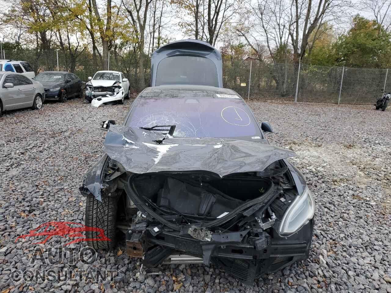 TESLA MODEL S 2018 - 5YJSA1E44JF258175