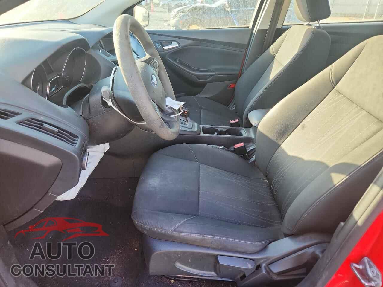 FORD FOCUS 2017 - 1FADP3K28HL224128