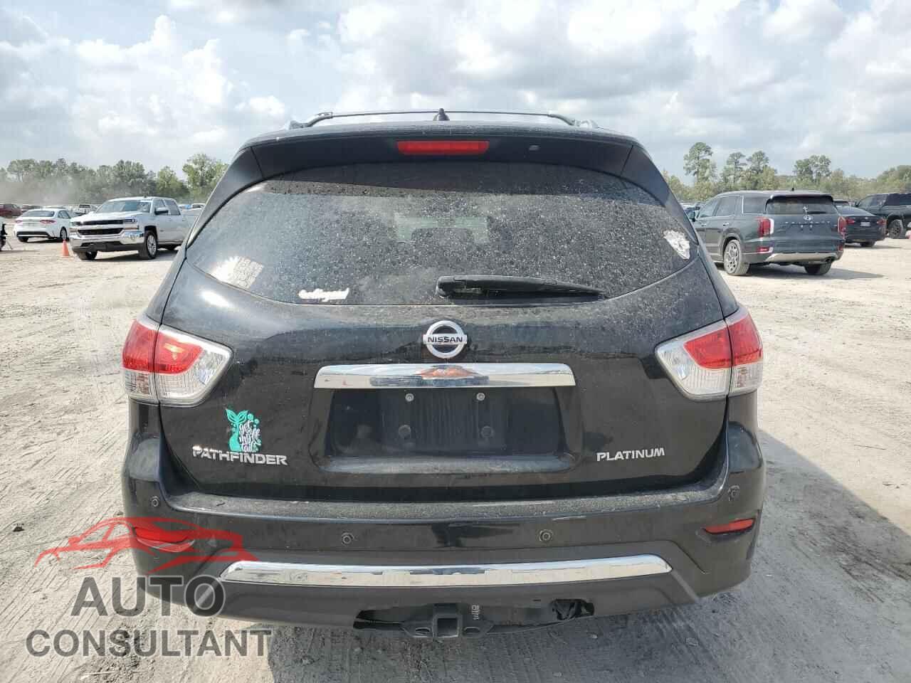 NISSAN PATHFINDER 2015 - 5N1AR2MN1FC711897
