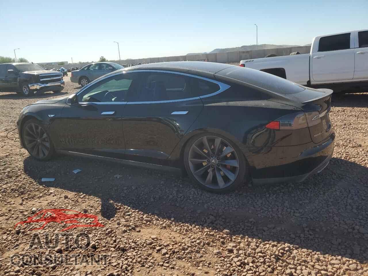 TESLA MODEL S 2013 - 5YJSA1DP2DFP16330