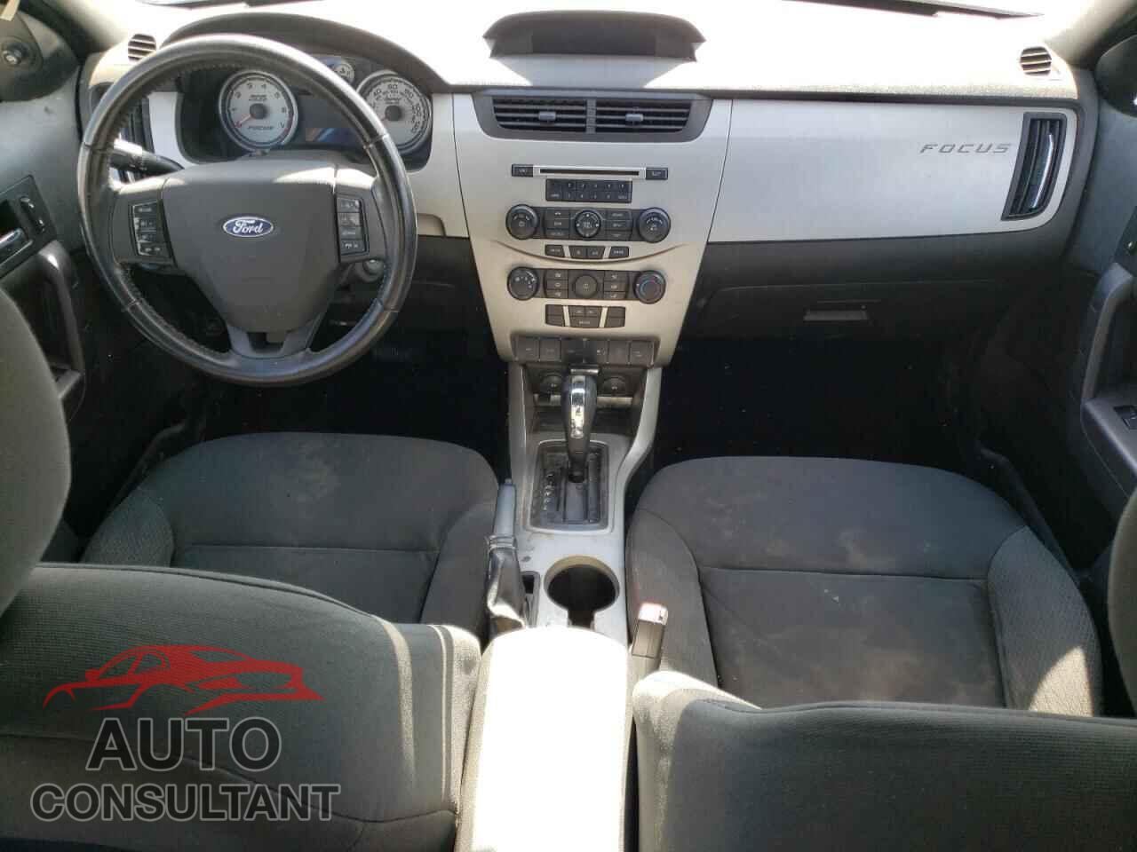 FORD FOCUS 2010 - 1FAHP3GN8AW129013