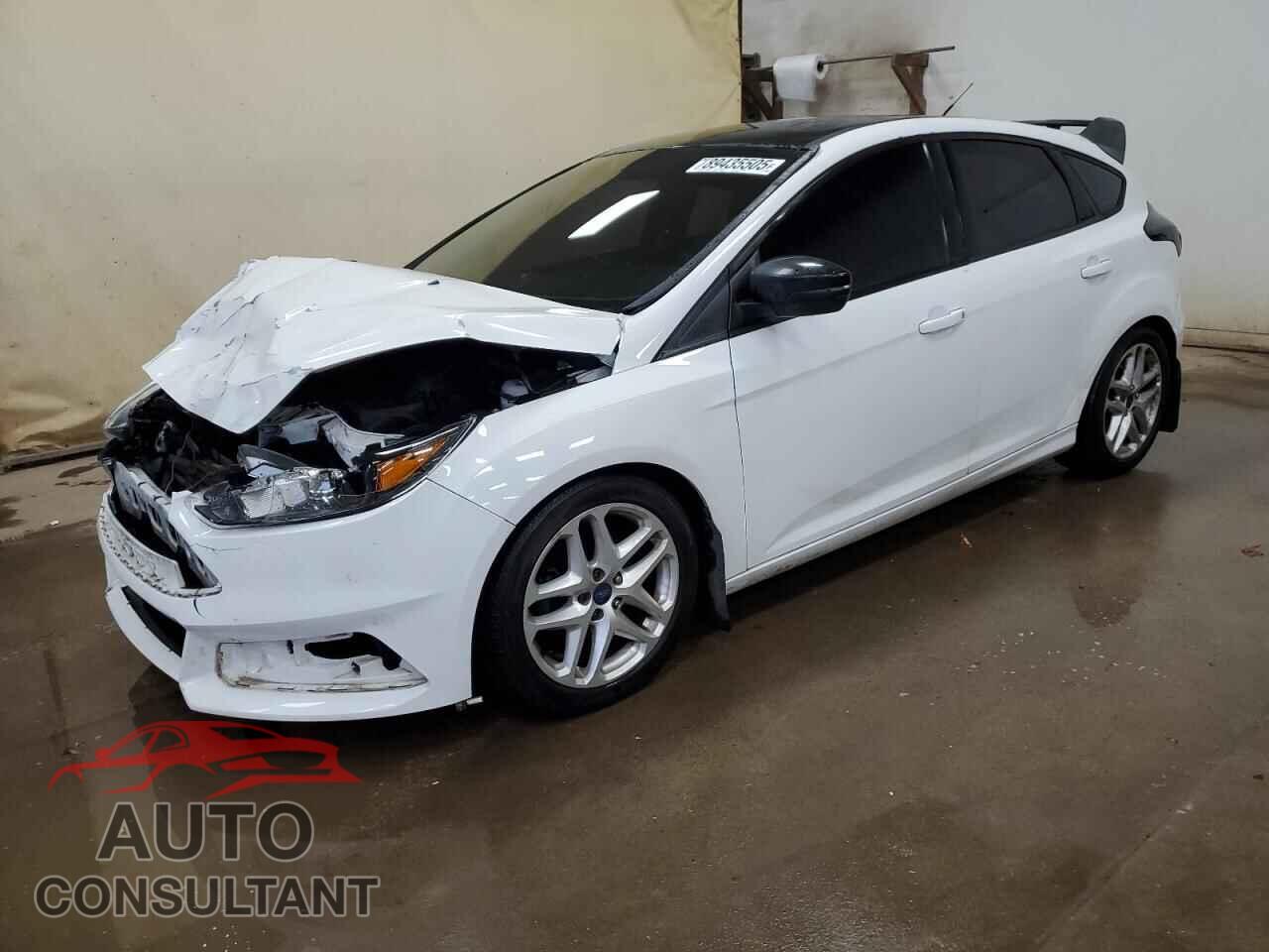 FORD FOCUS 2015 - 1FADP3K21FL209659