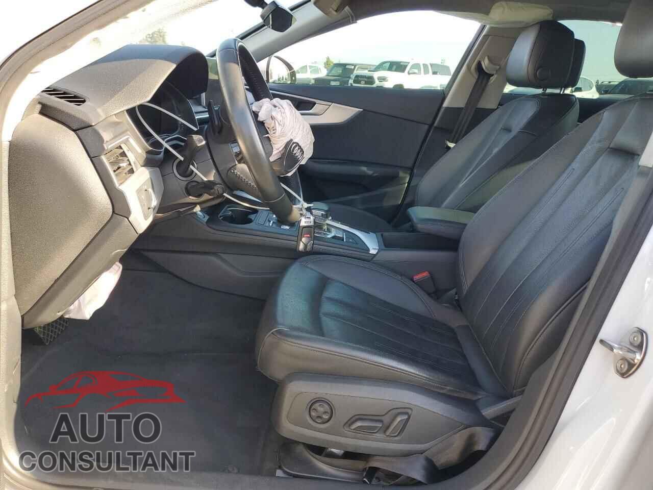 AUDI A4 2018 - WAUKMAF48JA234165