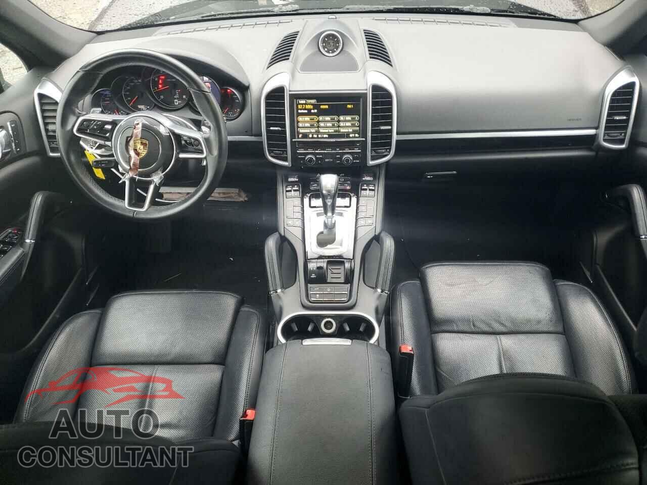 PORSCHE CAYENNE 2016 - WP1AA2A2XGKA11422