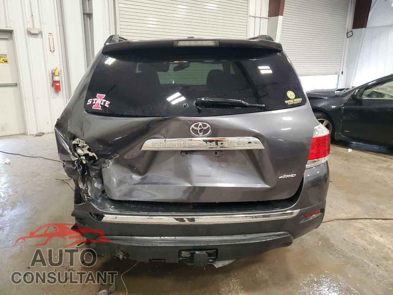 TOYOTA HIGHLANDER 2011 - 5TDBK3EH2BS084356
