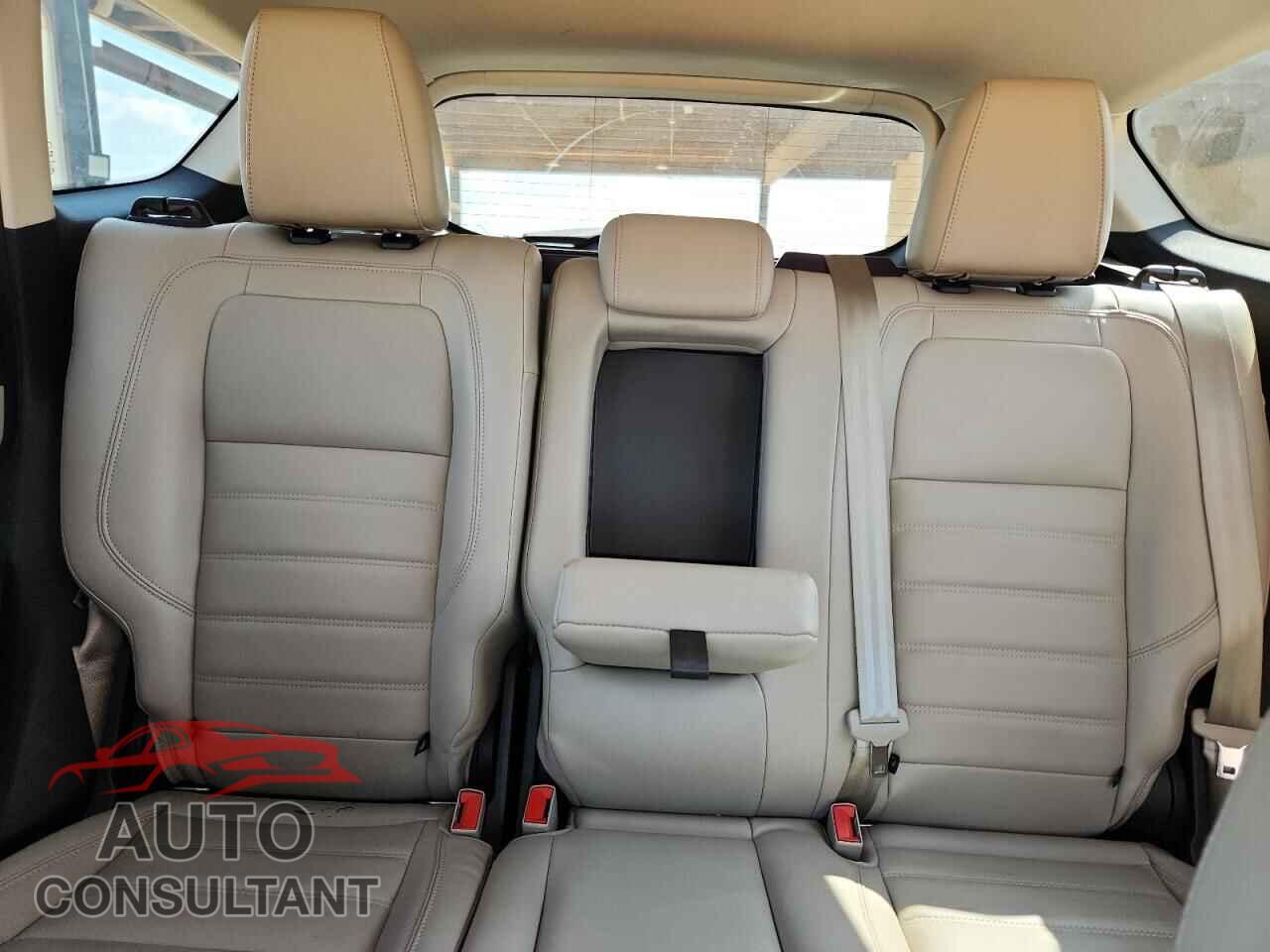 FORD ESCAPE 2017 - 1FMCU0JD5HUC04442