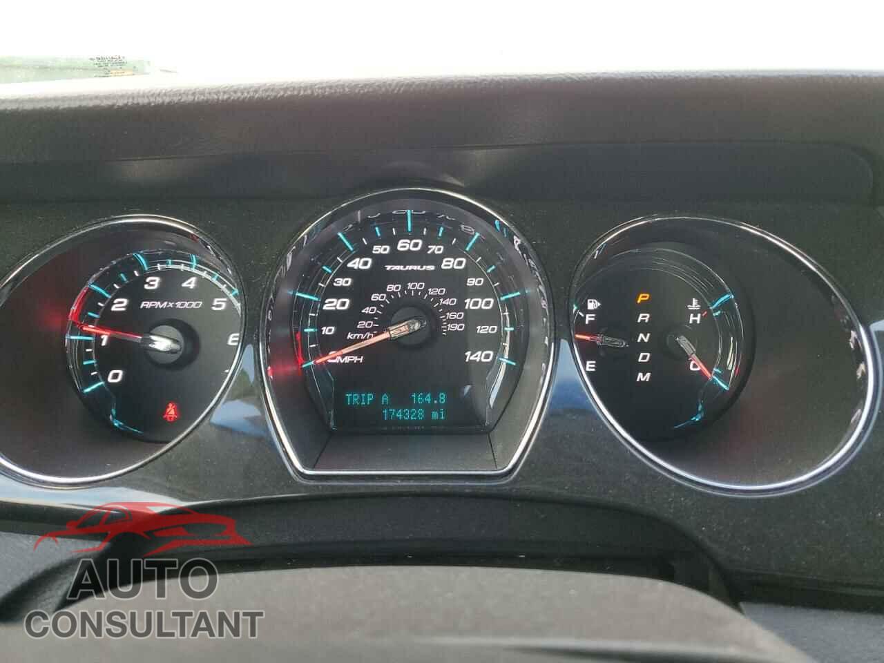 FORD TAURUS 2011 - 1FAHP2FW4BG151008
