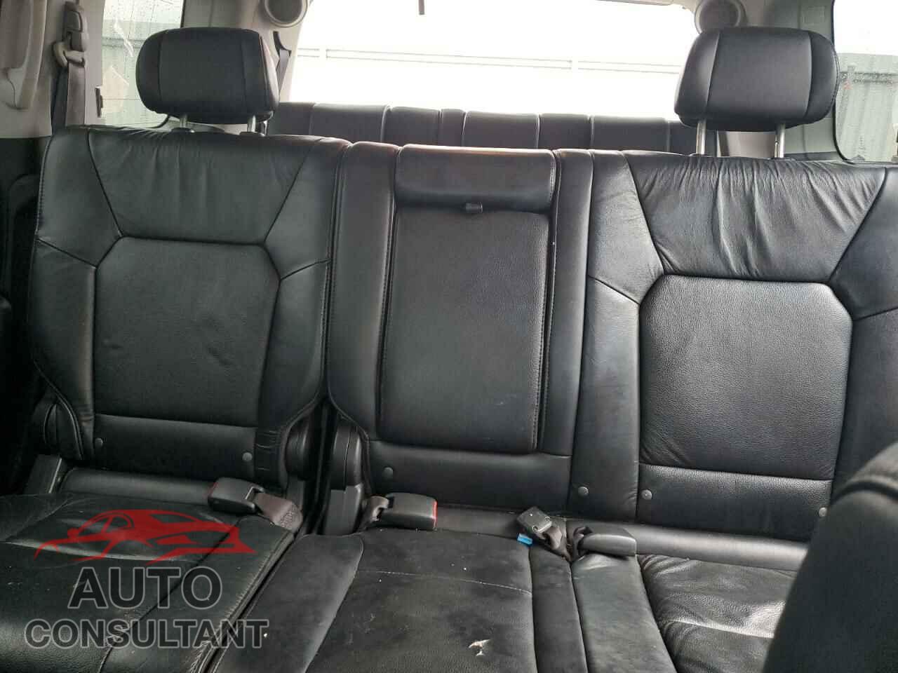 HONDA PILOT 2011 - 5FNYF4H63BB020698
