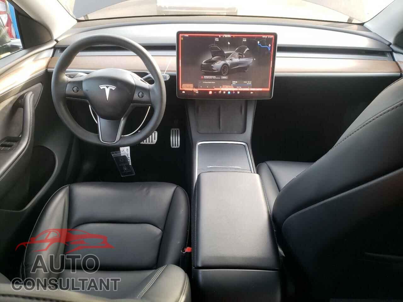 TESLA MODEL Y 2024 - 7SAYGDEF6RF024579