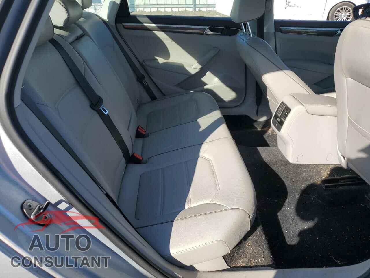 VOLKSWAGEN PASSAT 2017 - 1VWBT7A39HC071996