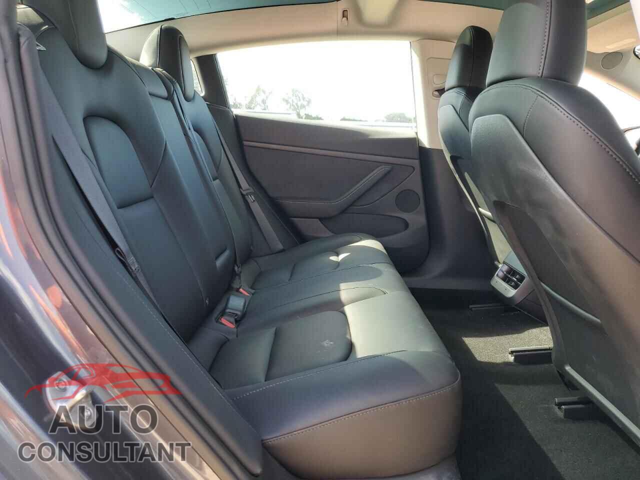 TESLA MODEL 3 2023 - 5YJ3E1EA8PF705758