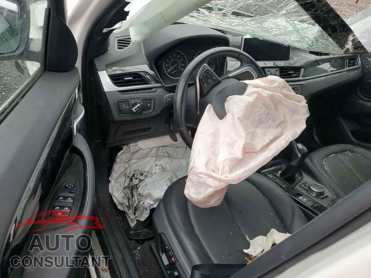 BMW X1 2016 - WBXHT3C39GP888673