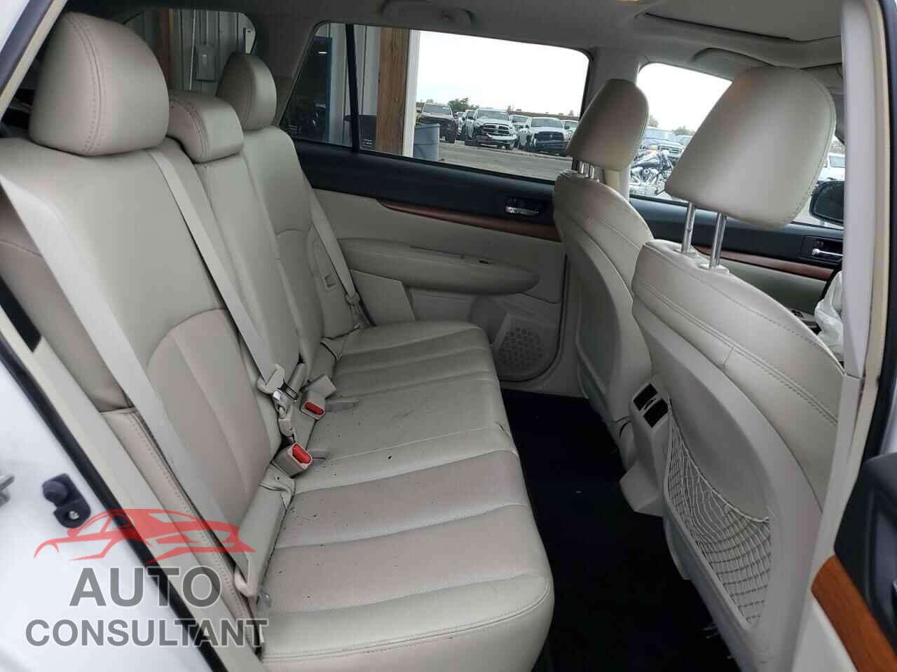 SUBARU OUTBACK 2013 - 4S4BRBKC4D3212675