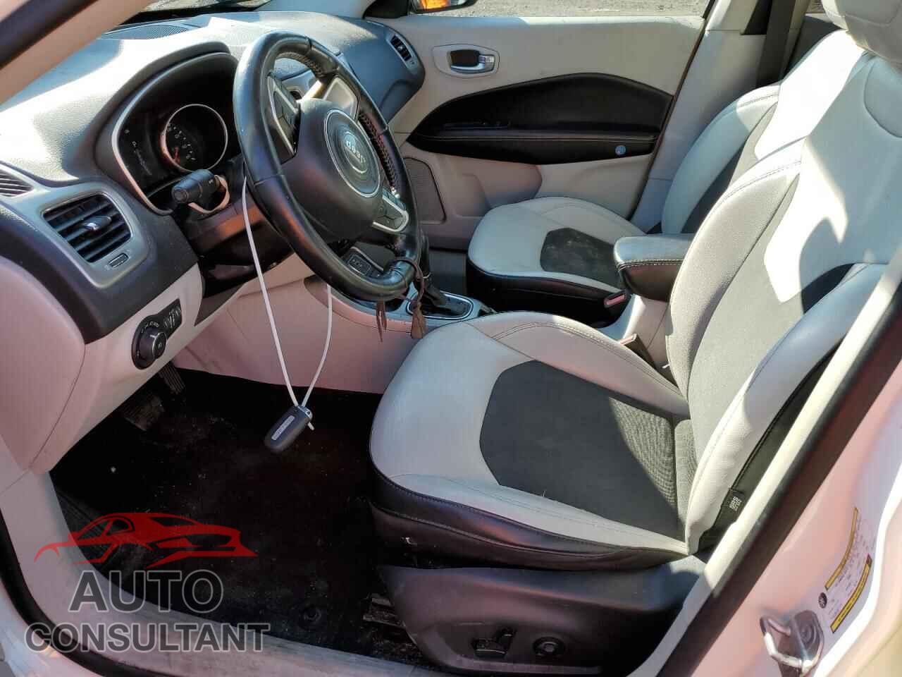 JEEP COMPASS 2019 - 3C4NJDBB2KT741247