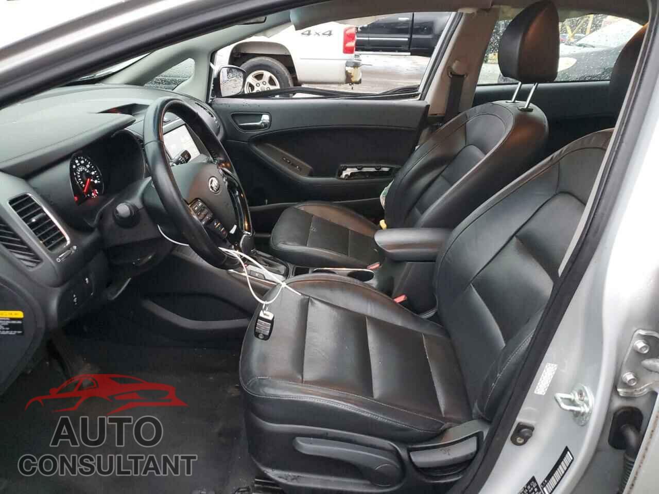 KIA FORTE 2017 - 3KPFL4A84HE037326