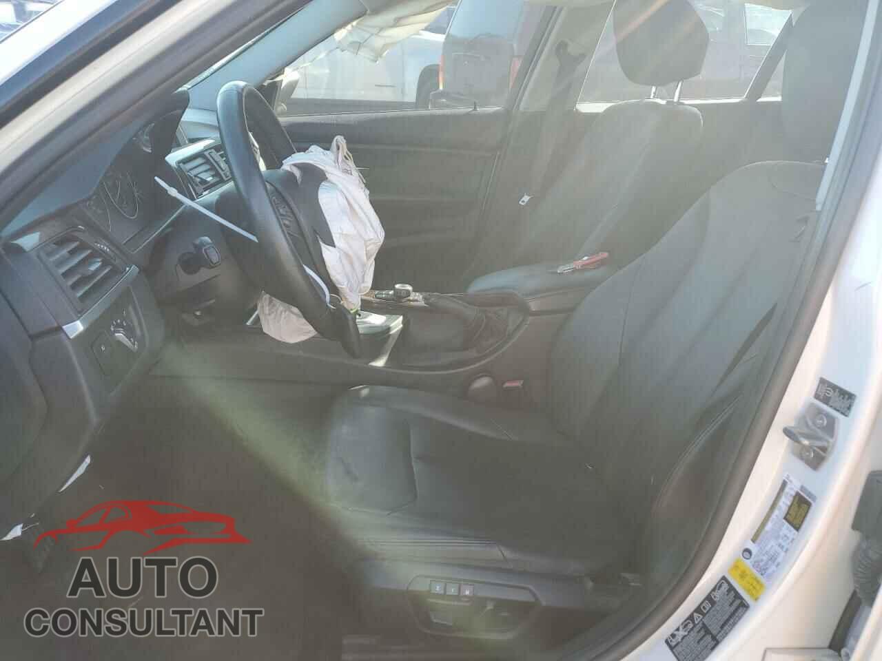 BMW 3 SERIES 2013 - WBA3B3C57DF532703