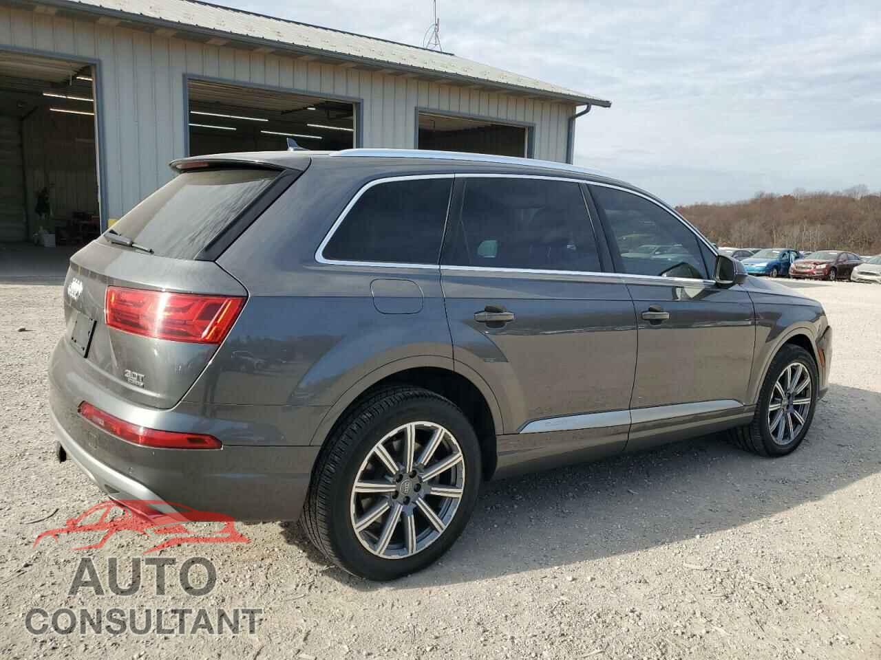 AUDI Q7 2018 - WA1VAAF74JD037294