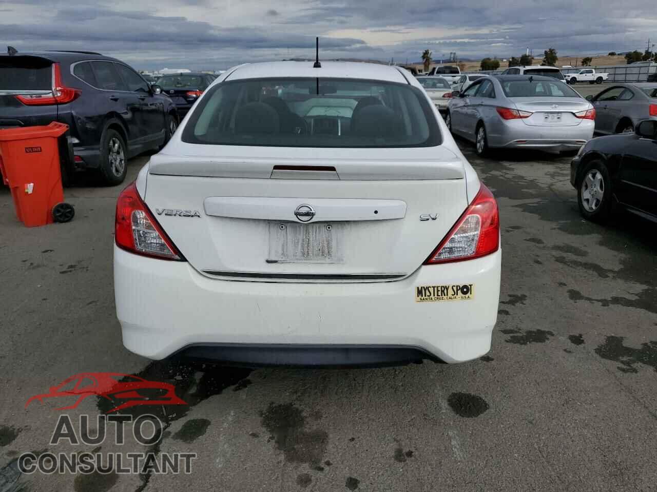 NISSAN VERSA 2017 - 3N1CN7AP3HL807889