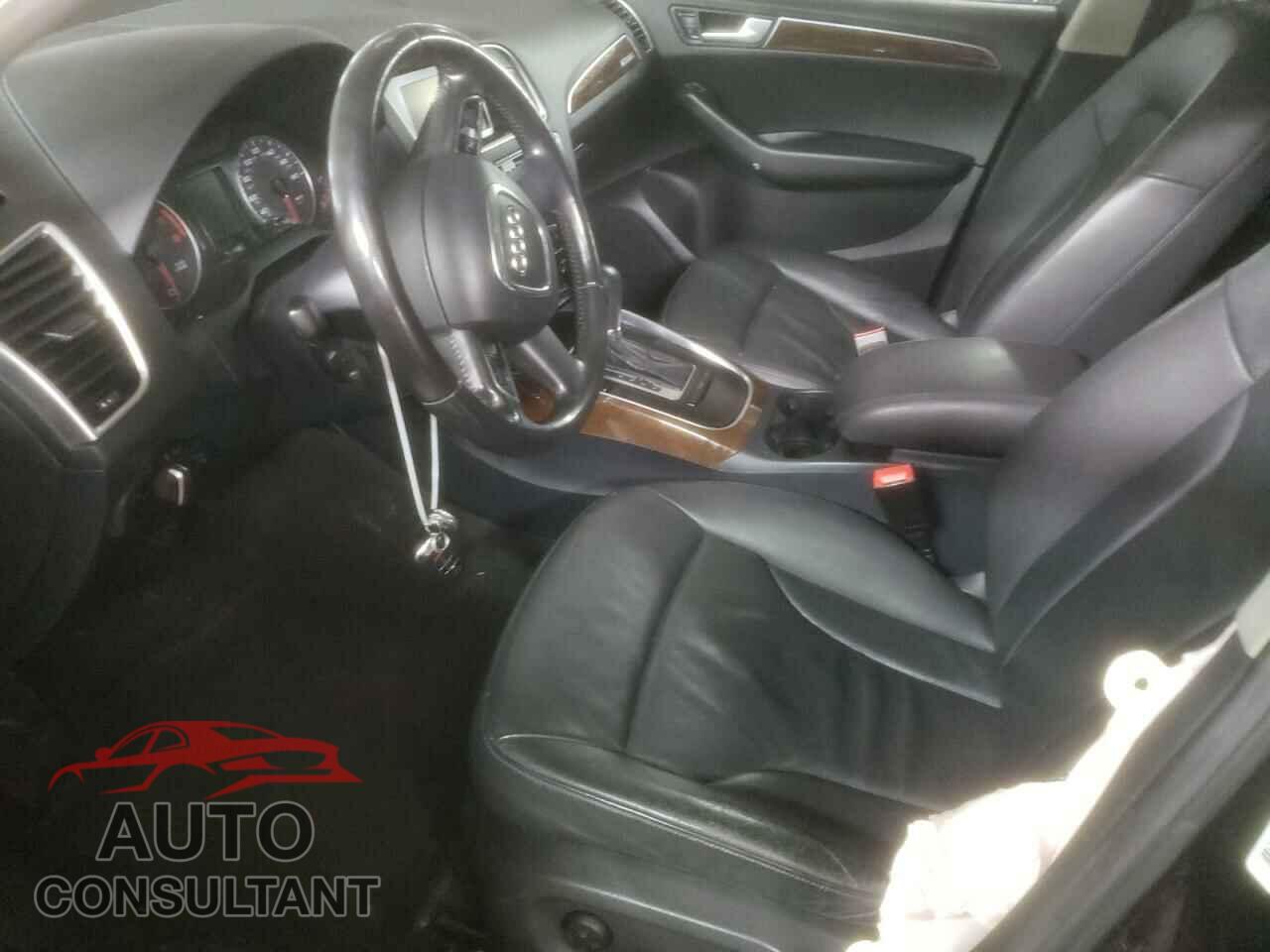 AUDI Q5 2010 - WA1CKAFP1AA083459