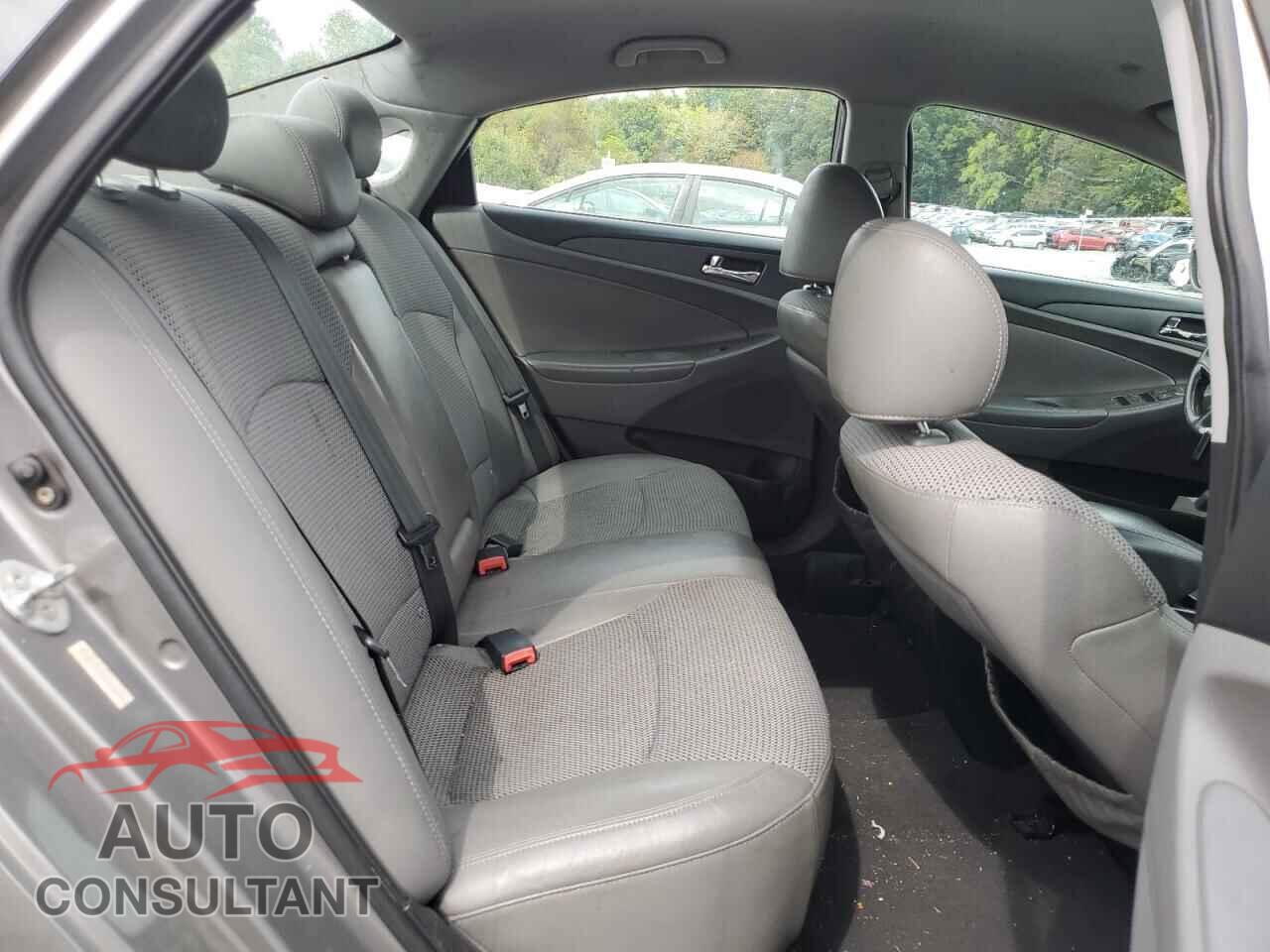 HYUNDAI SONATA 2011 - 5NPEC4AC0BH024561