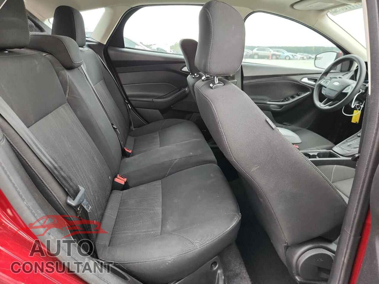 FORD FOCUS 2017 - 1FADP3M2XHL312059