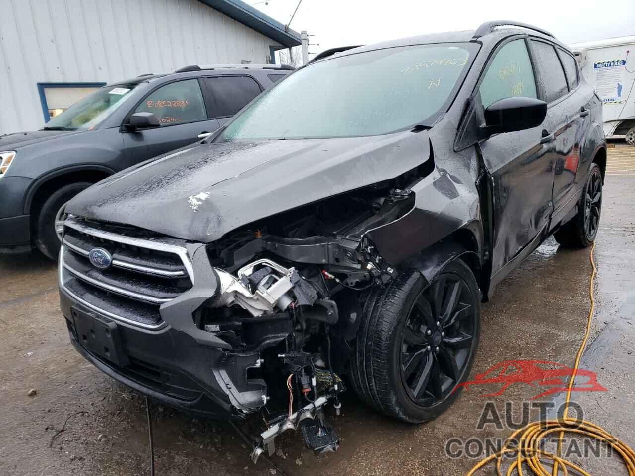 FORD ESCAPE 2017 - 1FMCU0G92HUC75911