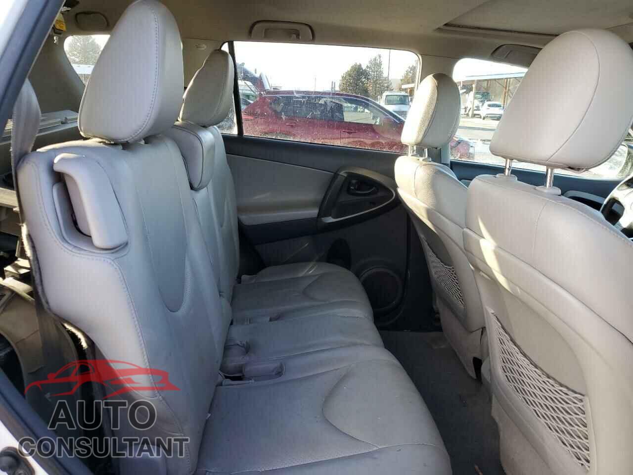 TOYOTA RAV4 2011 - 2T3DF4DV3BW156576