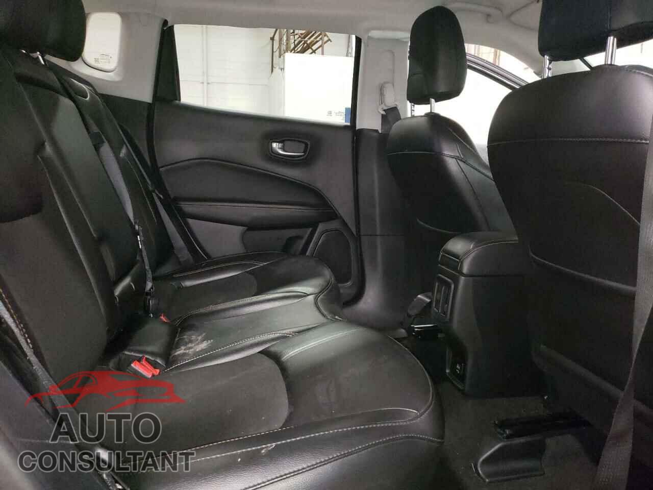 JEEP COMPASS 2020 - 3C4NJDBB7LT156620