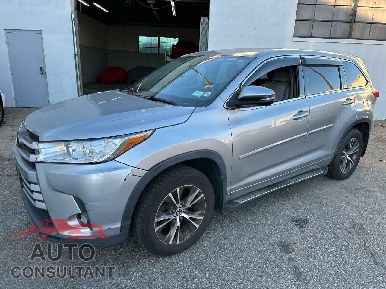 TOYOTA HIGHLANDER 2017 - 5TDBZRFH4HS358517