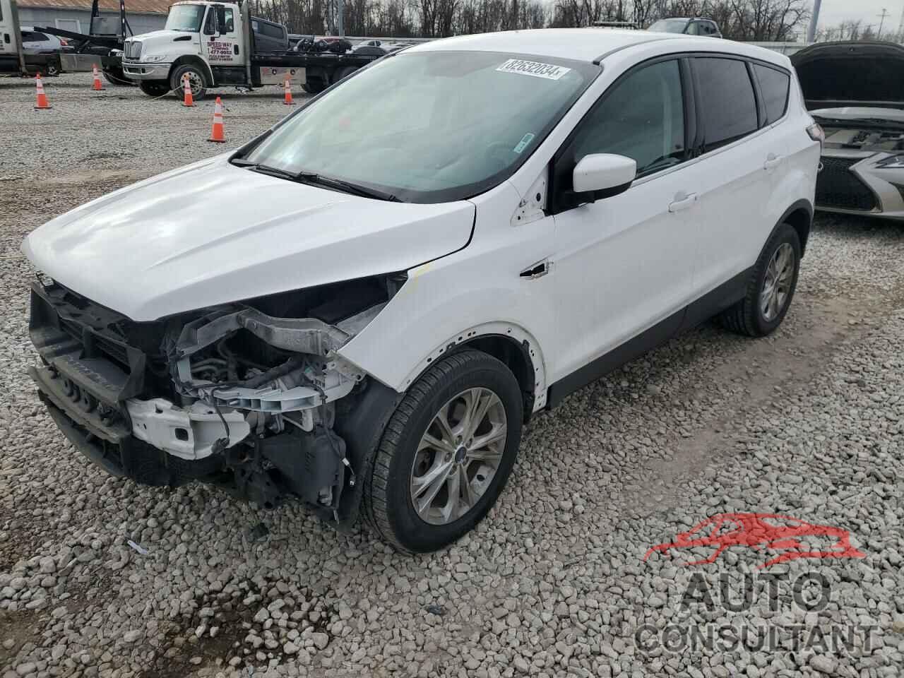 FORD ESCAPE 2017 - 1FMCU0G9XHUB46394