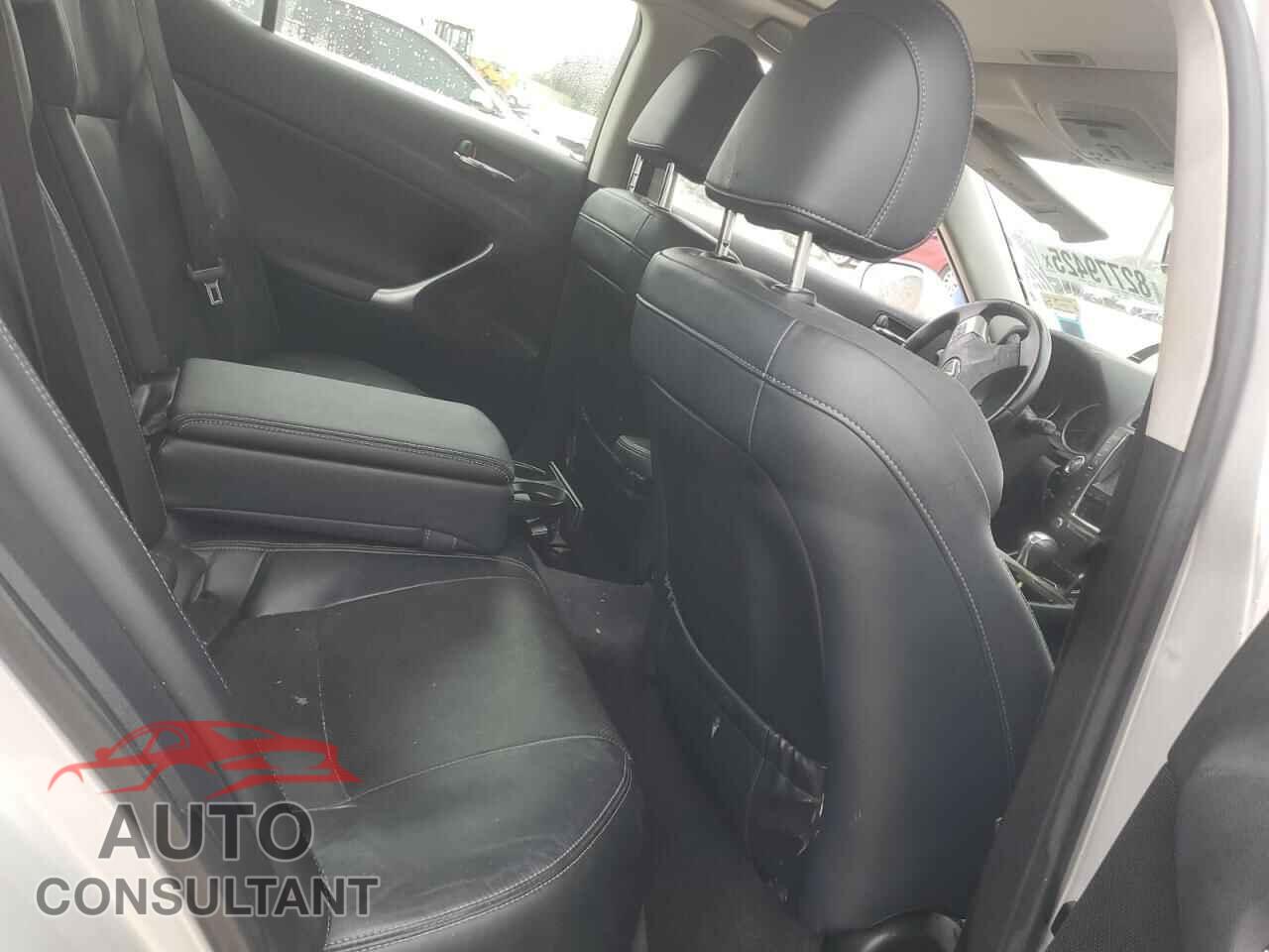 LEXUS IS 2013 - JTHCF5C22D5062075