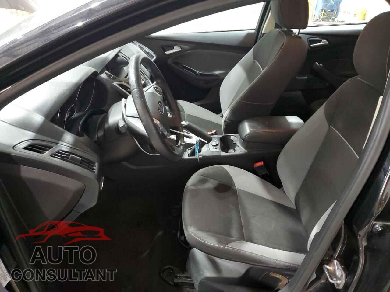 FORD FOCUS 2014 - 1FADP3F27EL448562