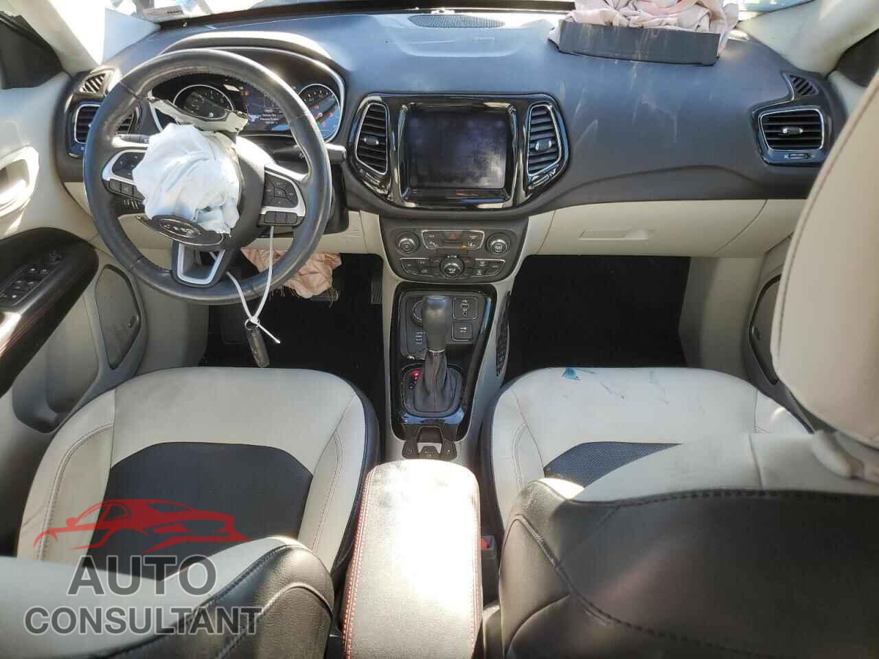 JEEP COMPASS 2018 - 3C4NJDCB7JT457495