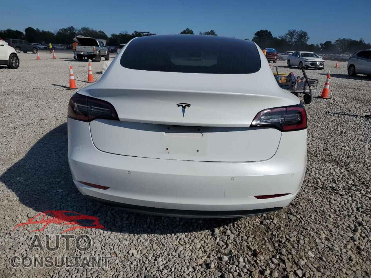 TESLA MODEL 3 2018 - 5YJ3E1EB3JF101289
