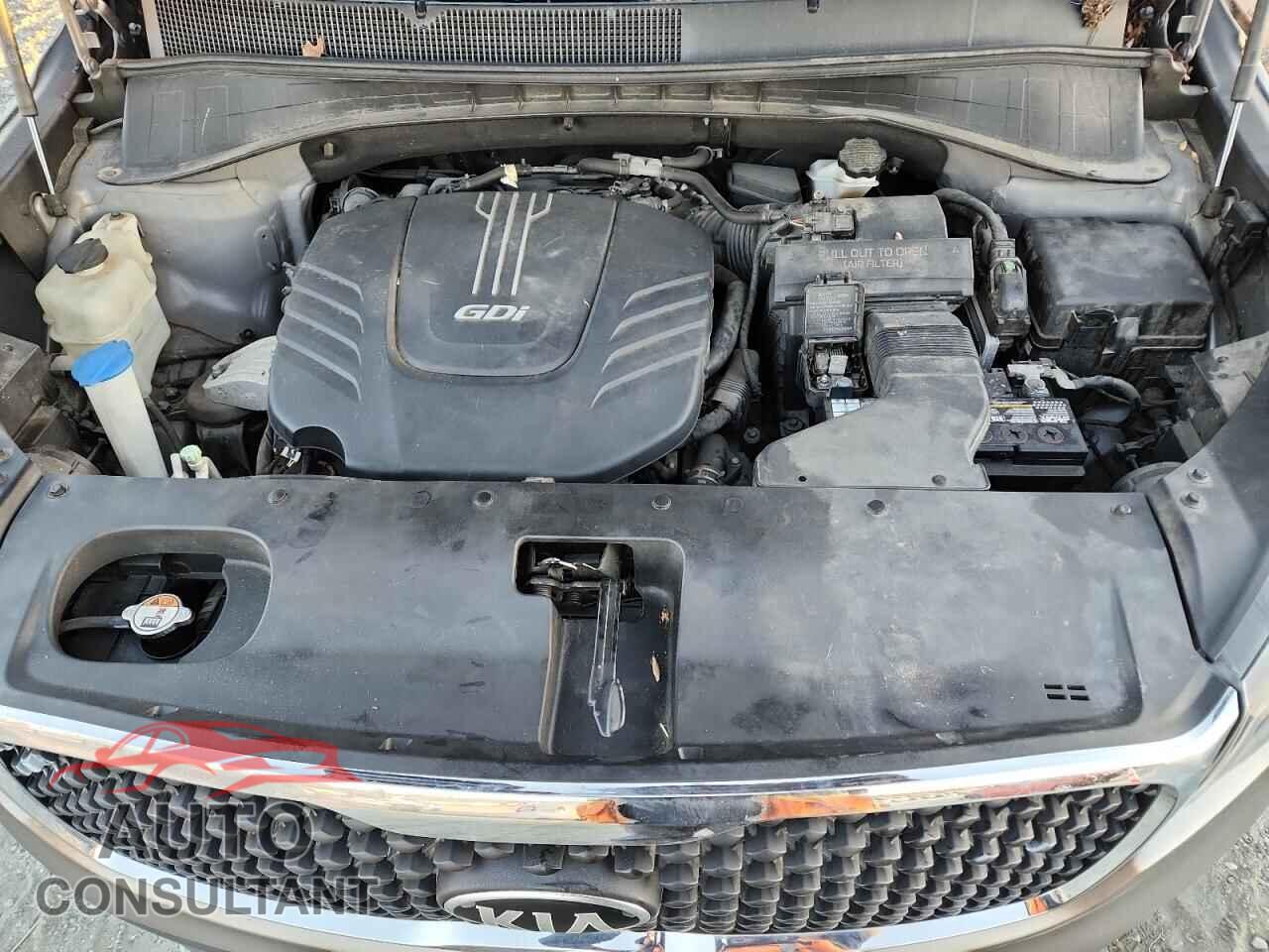 KIA SORENTO 2017 - 5XYPGDA51HG192532